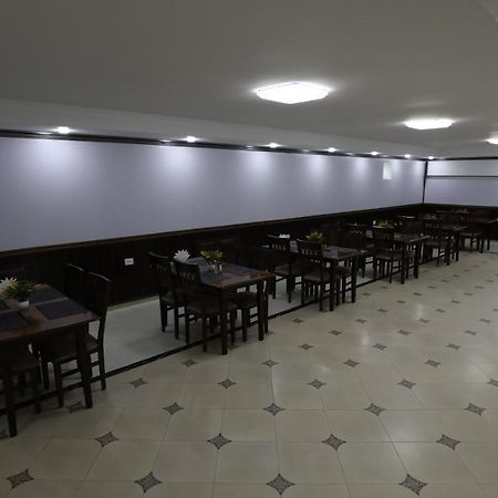 Sharq Hotel Ургенч Екстер'єр фото